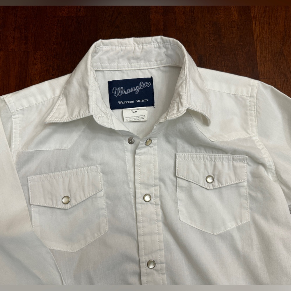 Boys Wrangler Long sleeve button down size medium